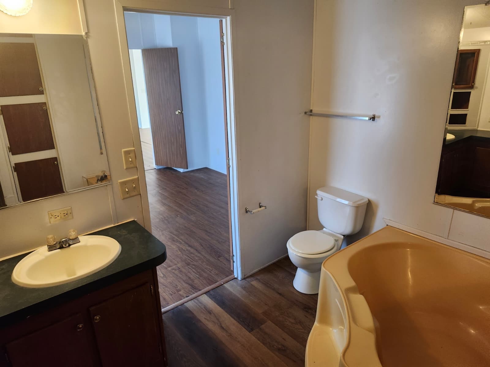 Building Photo - 9611 SW 82nd Ave