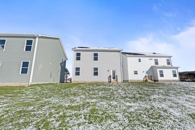 Building Photo - 105 Lambert Fld