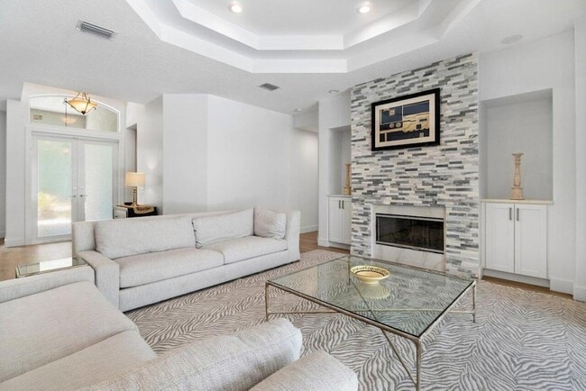 Building Photo - 8369 SE Island Way