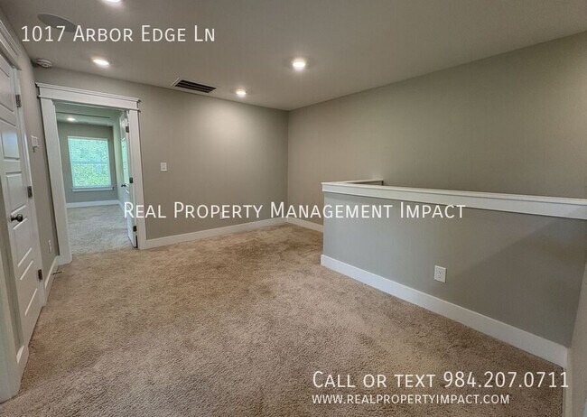 Building Photo - 1017 Arbor Edge Ln