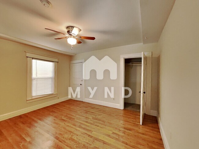 Building Photo - 1624 P St Apt 3