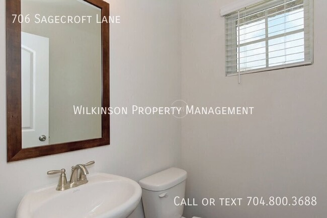 Building Photo - 706 Sagecroft Ln