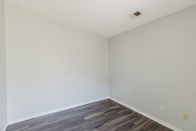 Building Photo - 920 S Dawson Way