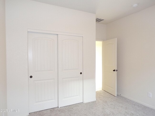 Building Photo - 4246 Kings Canyon Way