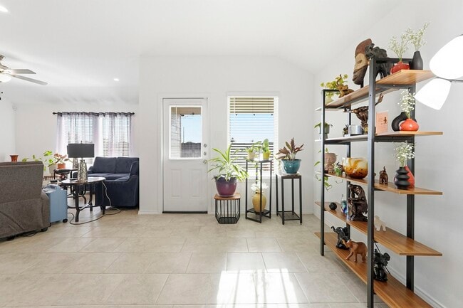 Building Photo - 1046 Appaloosa Ln