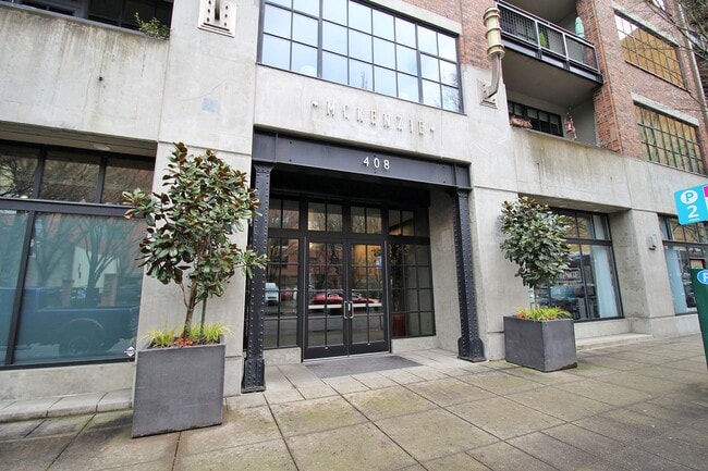 Building Photo - 408 NW 12th Ave