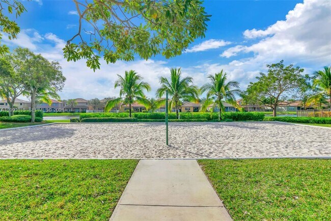 Building Photo - 19381 Stonebrook St