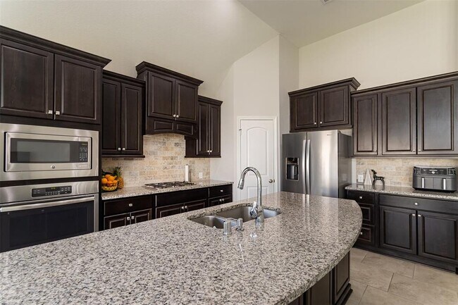 Building Photo - 3034 Hickory Springs Ln