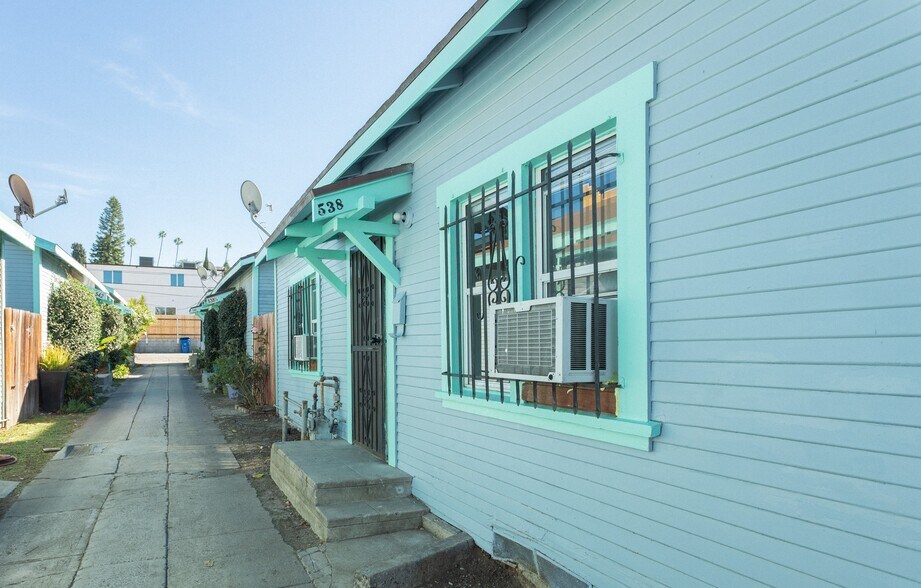 Building Photo - 540 N Westmoreland Ave