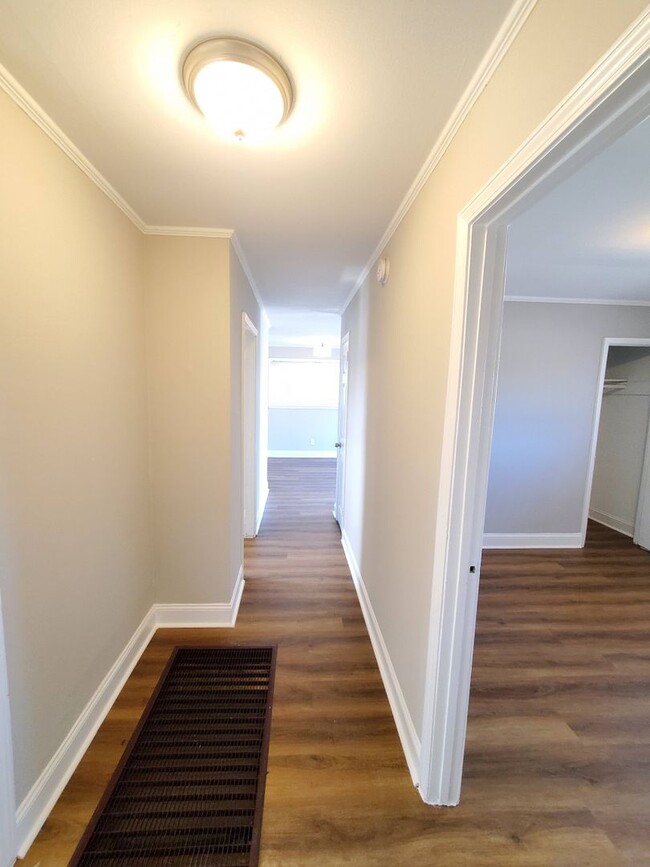 Building Photo - Beautiful Home in Charlotte NC 28216