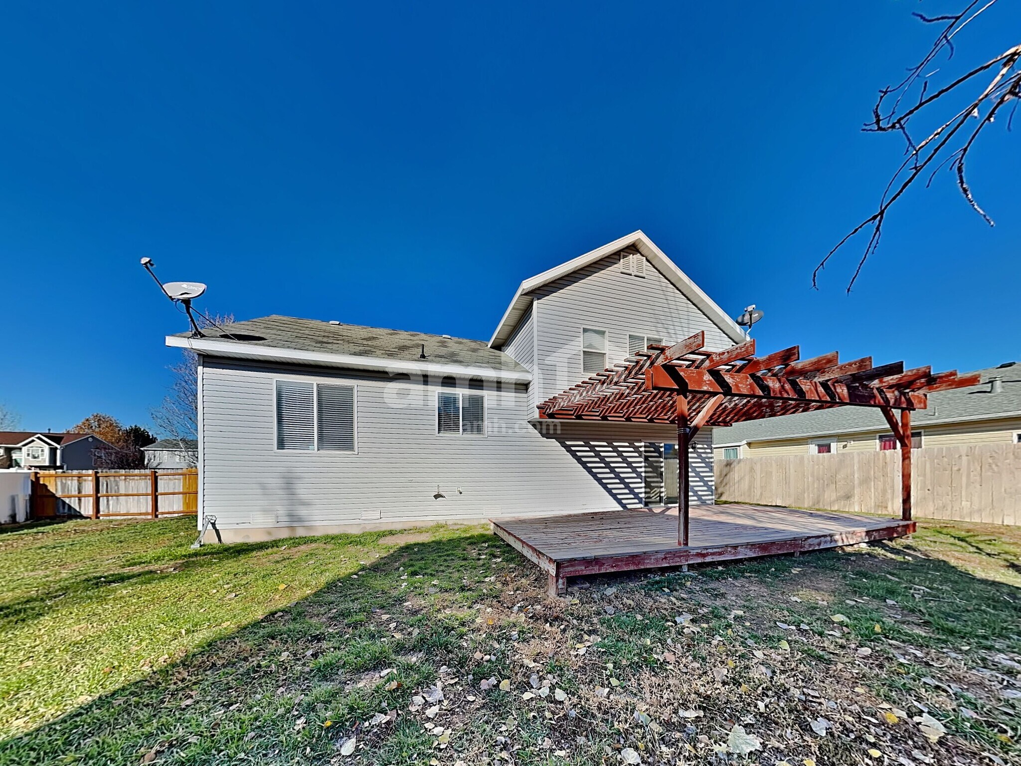 Building Photo - 5466 Midland Dr