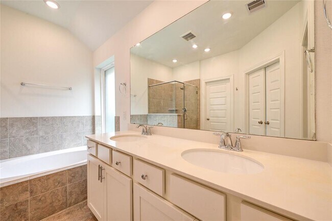 Building Photo - 11442 Harmony Summit Trce