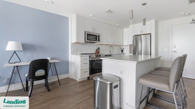 Building Photo - 1950 Mayfair St