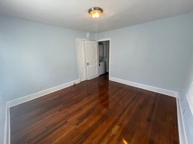 Building Photo - Cozy 2 Bedroom Home in Oakhurst!