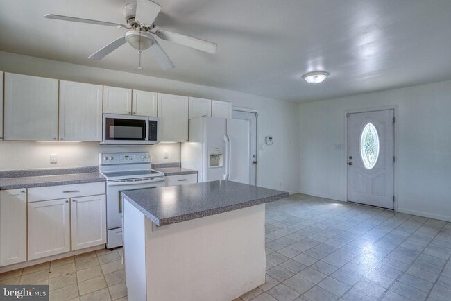 Building Photo - 441 Boyds Corner Rd