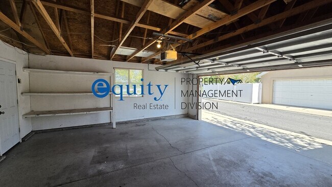 Building Photo - 11851 Poultry Dr