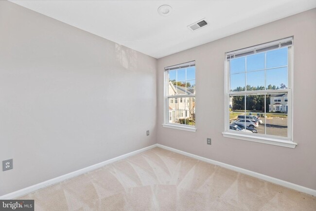 Building Photo - 3343 Cape May Ct