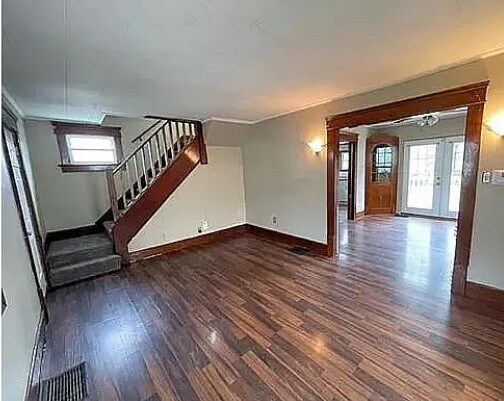 Building Photo - 878 Clark St