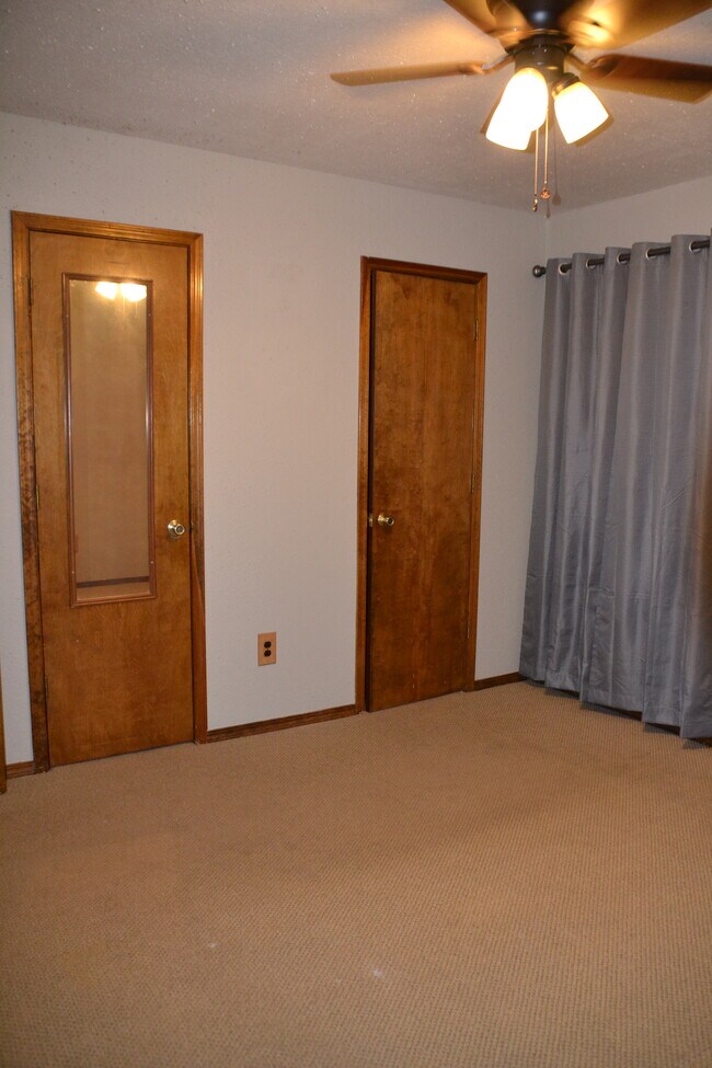 Building Photo - 614 Highland Ave