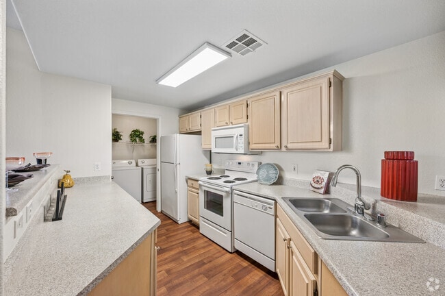 Windsor - 1,110SF - Kitchen - Noble Park Apartments