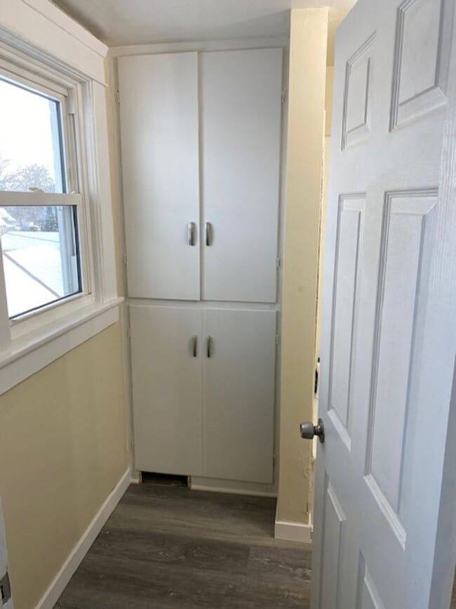 Building Photo - Spacious and beautifully remodeled 5 bed 2 bathroom home