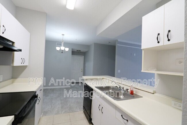 Building Photo - 17101 Carrington Park Dr
