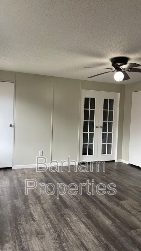 Building Photo - 265 Cir Pk Dr