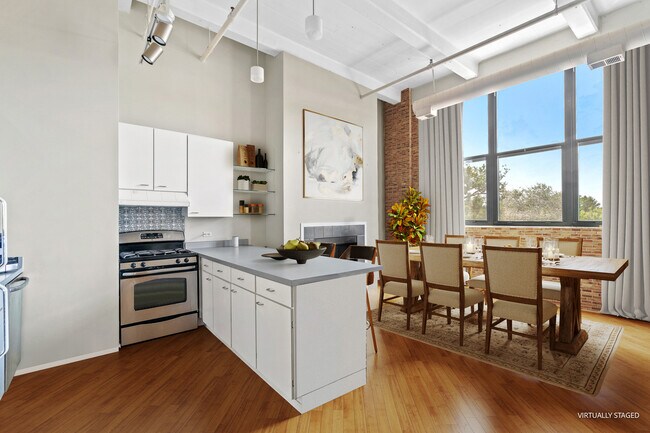 Building Photo - 601 Linden Pl