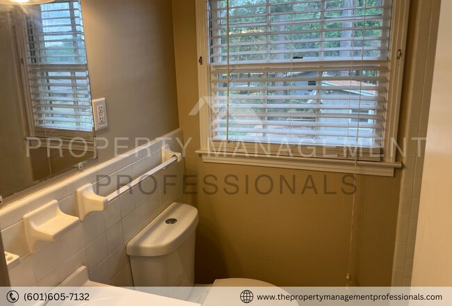 Building Photo - 1258 Deerfield Ln