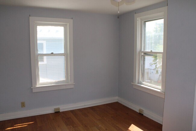 Building Photo - 109 Lumber St