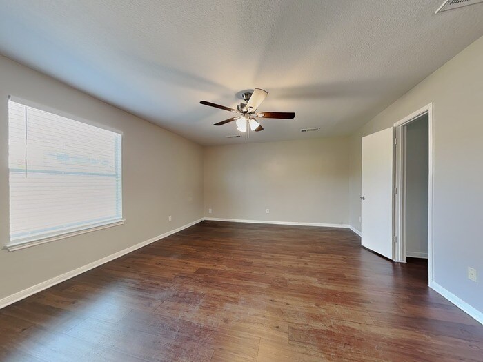 Building Photo - 10515 Berclair Dr