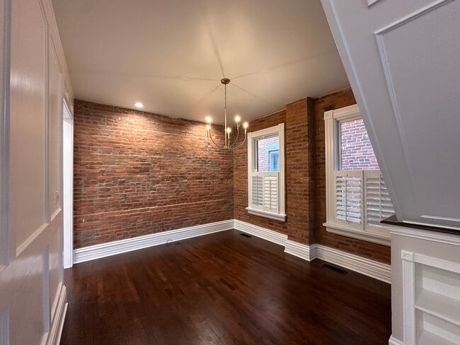 Building Photo - 67 E Mithoff St