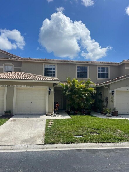 Building Photo - 8530 W Southgate Shores Cir