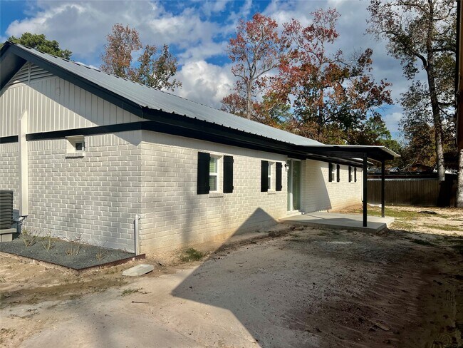 Building Photo - 21510 Ruth Dr