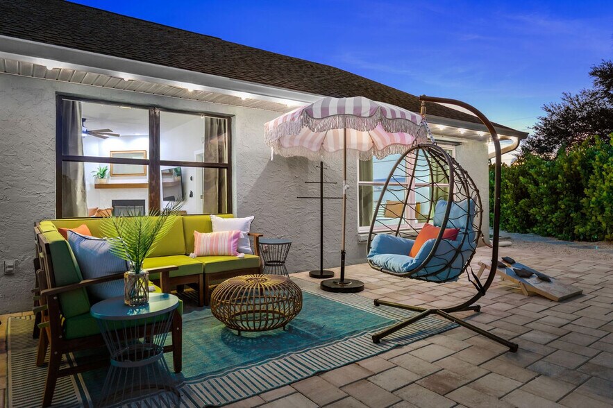 Building Photo - 6924 34th Ave W