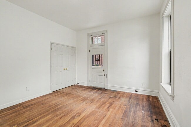 Building Photo - 4416 S Grand Blvd