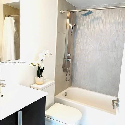 Building Photo - 551 Michigan Ave