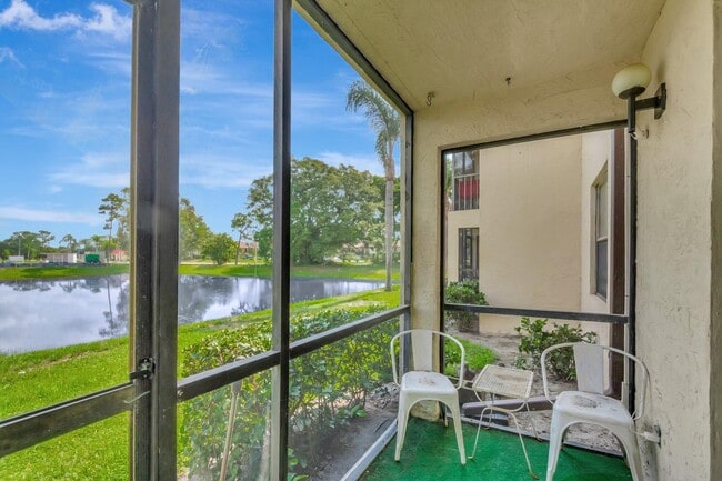 Building Photo - 7101 Golf Colony Ct