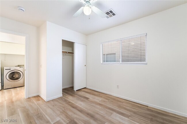 Building Photo - 5474 Jacobs Field St