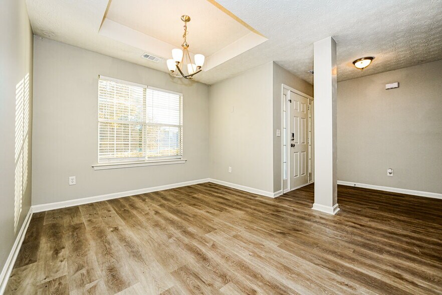 Building Photo - 1025 Borrington Ln
