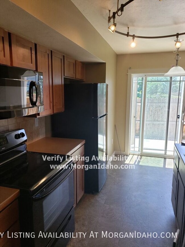Building Photo - 9221 W Brogan Dr