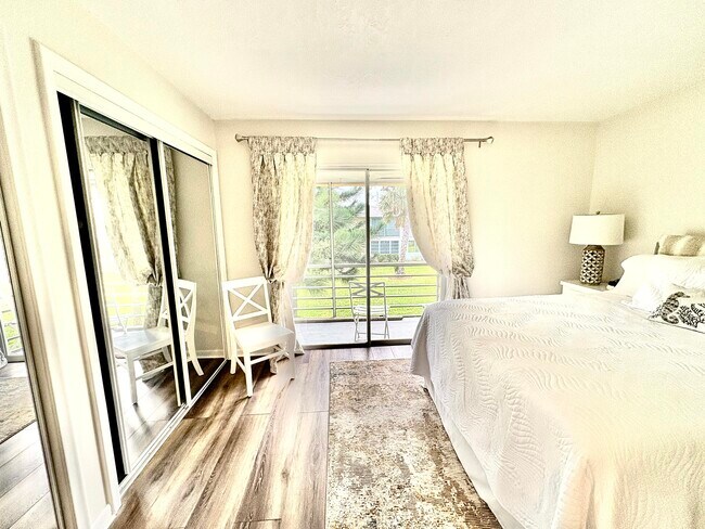 Building Photo - 47 Salisbury B