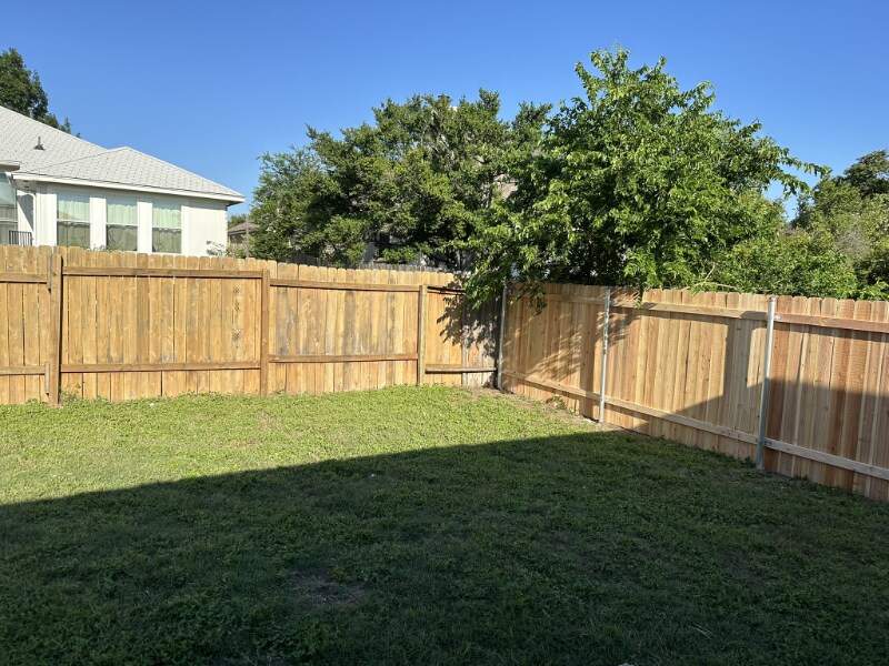 Building Photo - 2819 Southampton Way