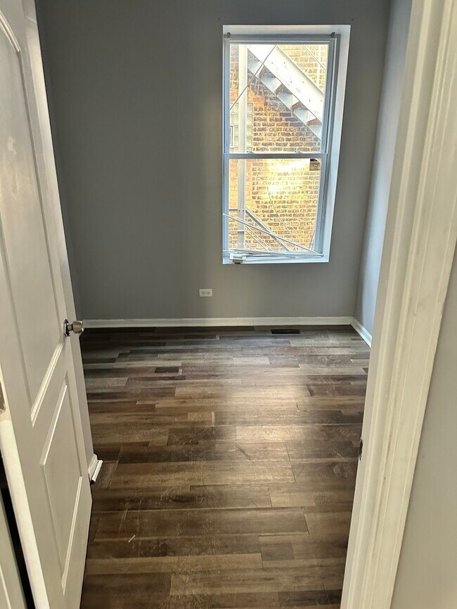 Building Photo - 6314 S Artesian Ave