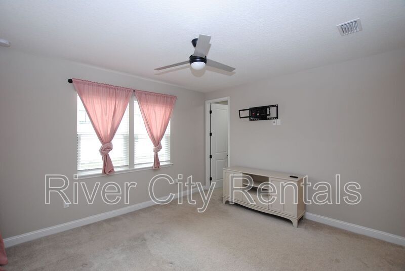 Building Photo - 6997 Red Timber Rd