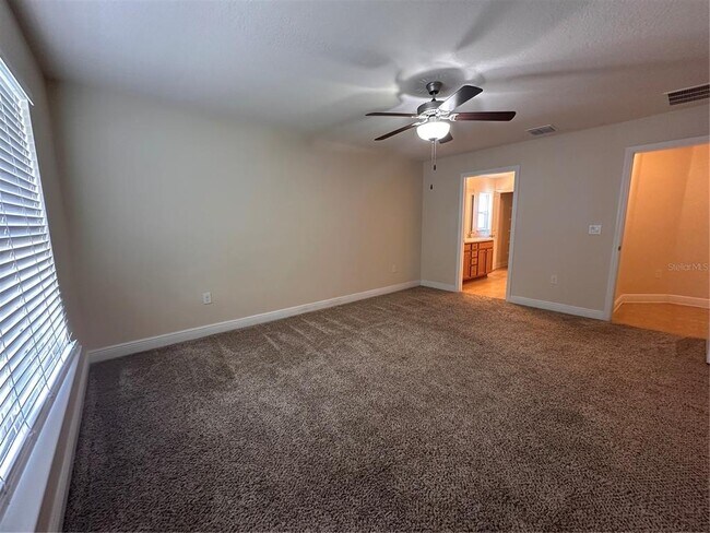 Building Photo - 402 Edith Dr