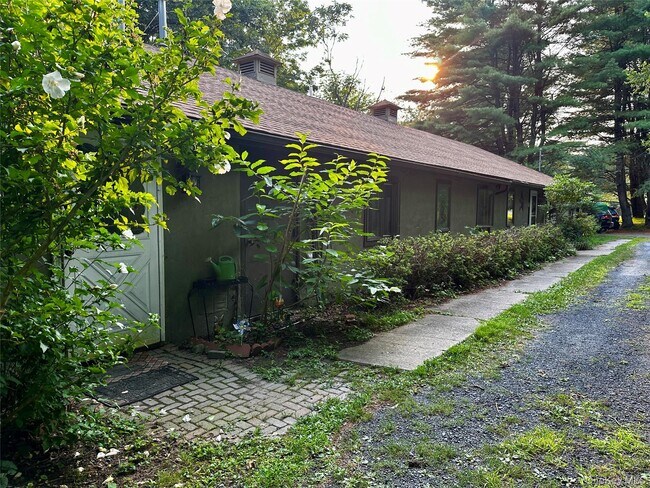 Building Photo - 2971 NY-97