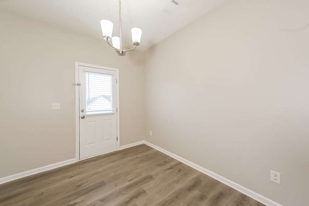 Building Photo - 643 Nonsuch Way