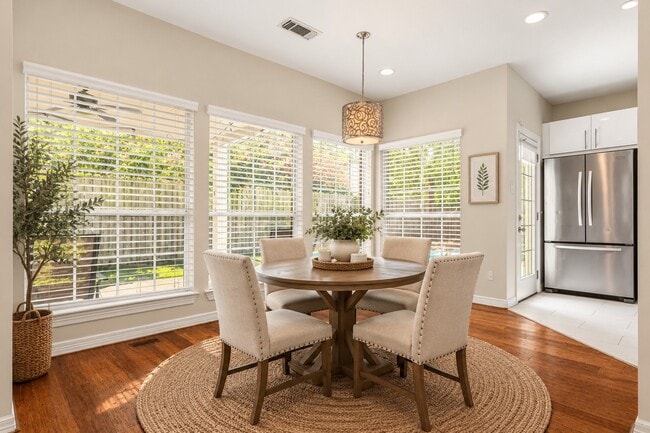 Building Photo - 14207 Woodville Gardens Dr