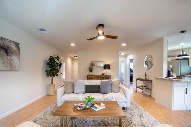 Building Photo - 5505 Porsche Ln